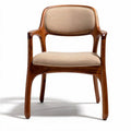 Houten eetkamerstoel met beige stoffering afmetingen 45 x 55 x 80cm